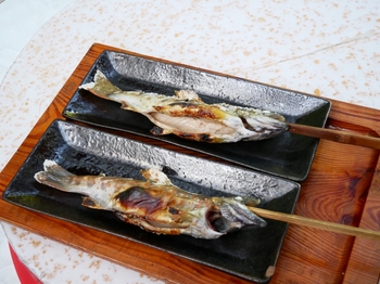 山女魚の串焼き２.jpg
